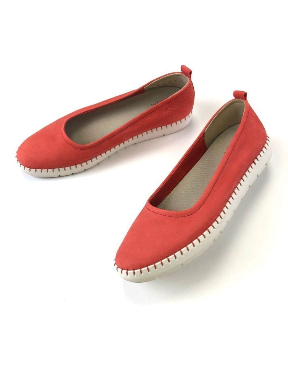 Naturalizer coral slip on runner loafer Size 10M leather upper